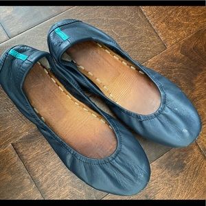 Navy blue Tieks